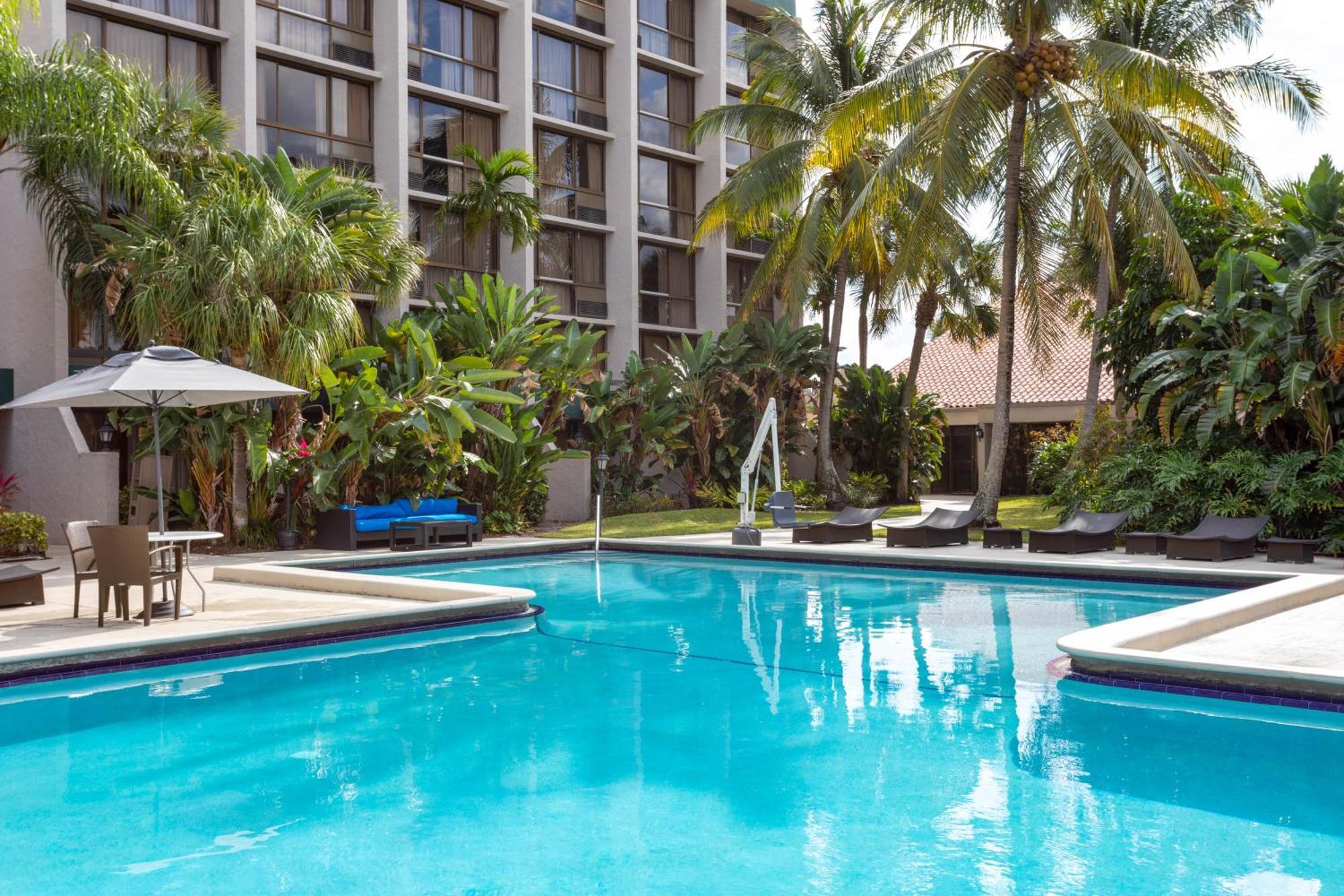 88 Palms Hotel & Event Center ウェストパームビーチ エクステリア 写真