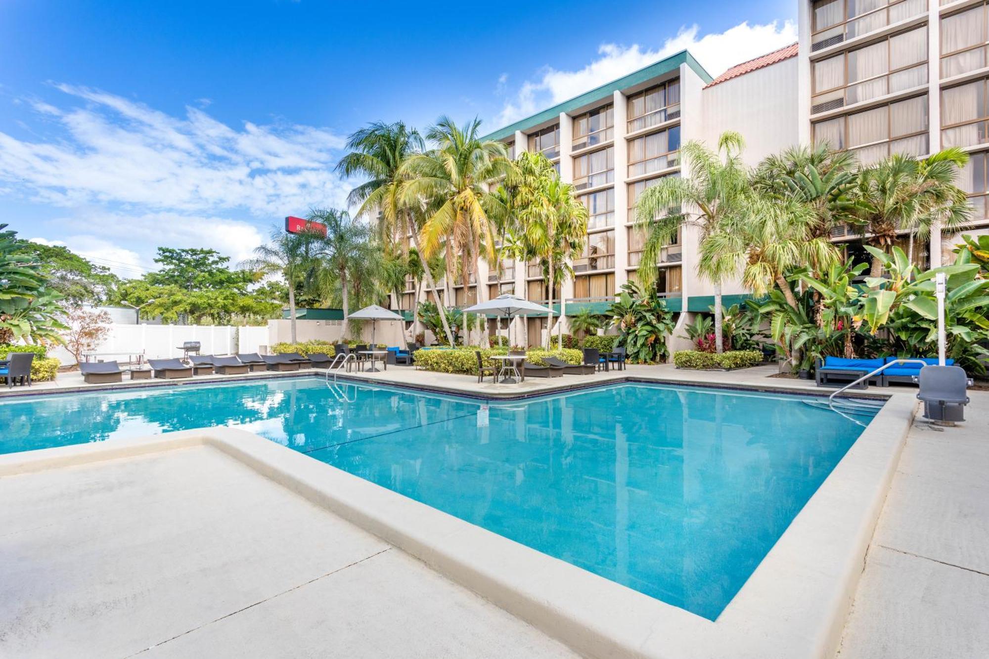 88 Palms Hotel & Event Center ウェストパームビーチ エクステリア 写真