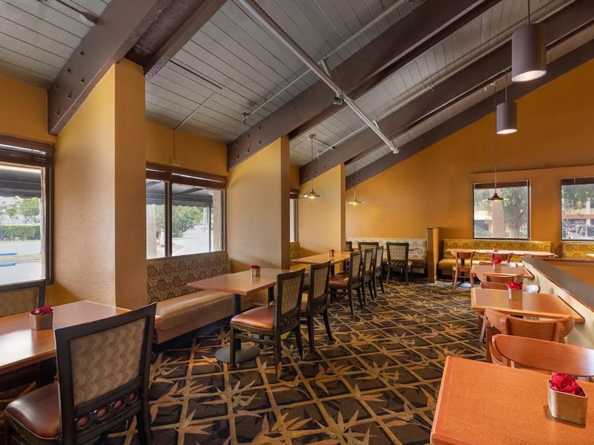88 Palms Hotel & Event Center ウェストパームビーチ エクステリア 写真